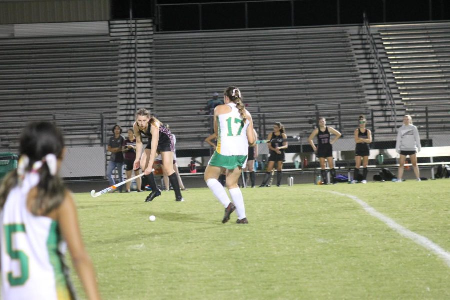 Hannah Neely (#17) flicks the ball up the field.