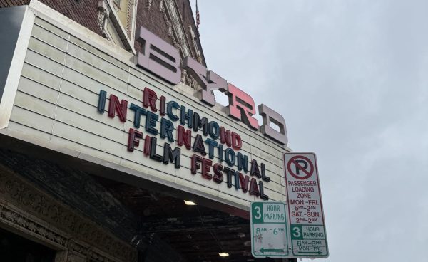 Sign outside of the Byrd Theater that says "Richmond International Film Festival"